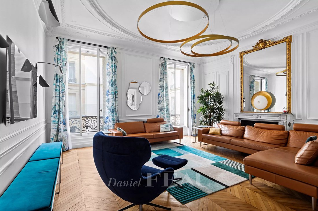 Apartment in Saint Philippe du Roule, Paris 8e Arrondissement, Paris 1 - 18769714