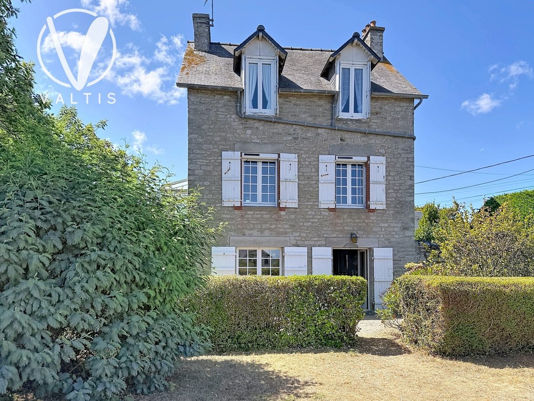 Maison à Saint-Cast-le-Guildo, Bretagne, France 1 - 18773676