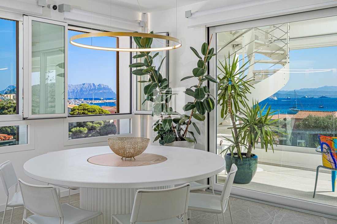Penthouse in Golfo Aranci, Sardinia, Italy 5 - 18691086