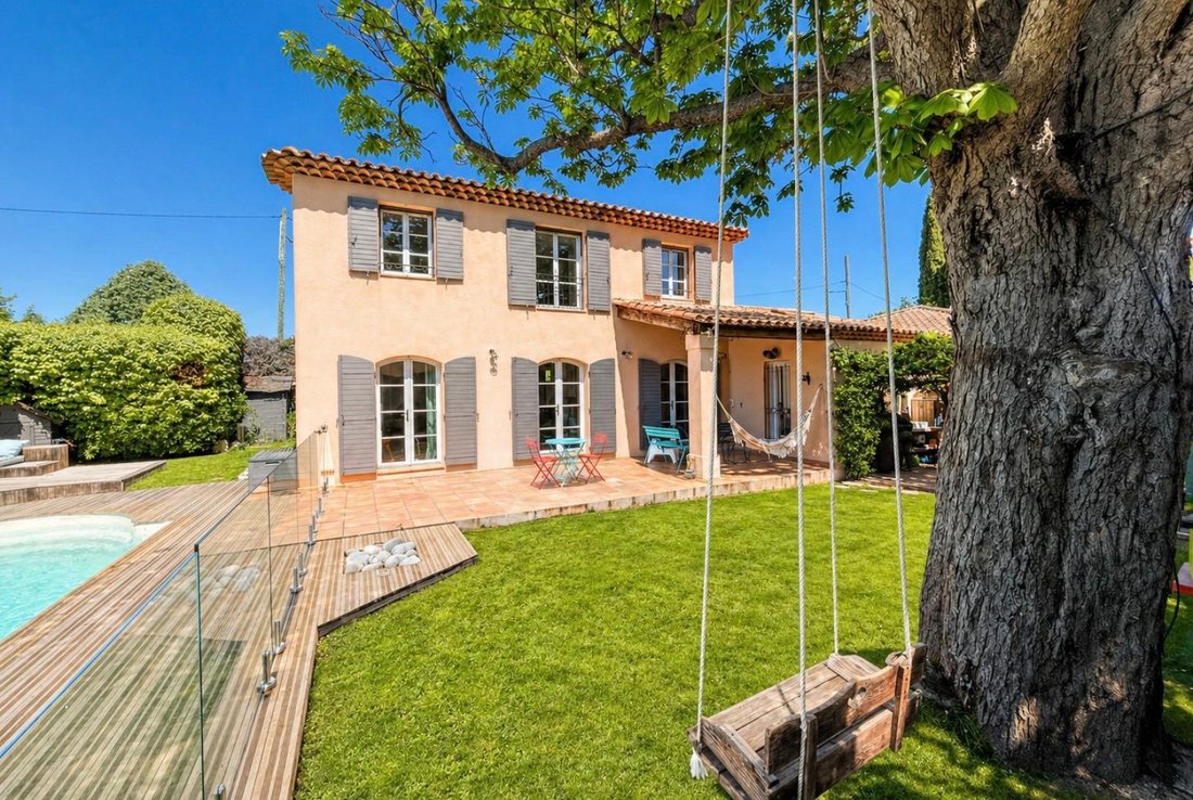 Villa in Granettes-Jauberte-Sainte Anne, Aix-en-Provence, France 2 - 18769807