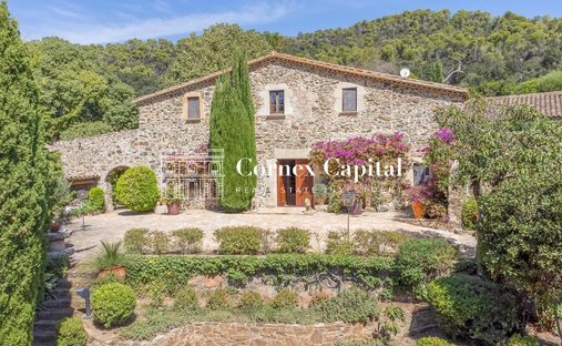 Country House in Vall-llobrega, Catalonia, Spain 1