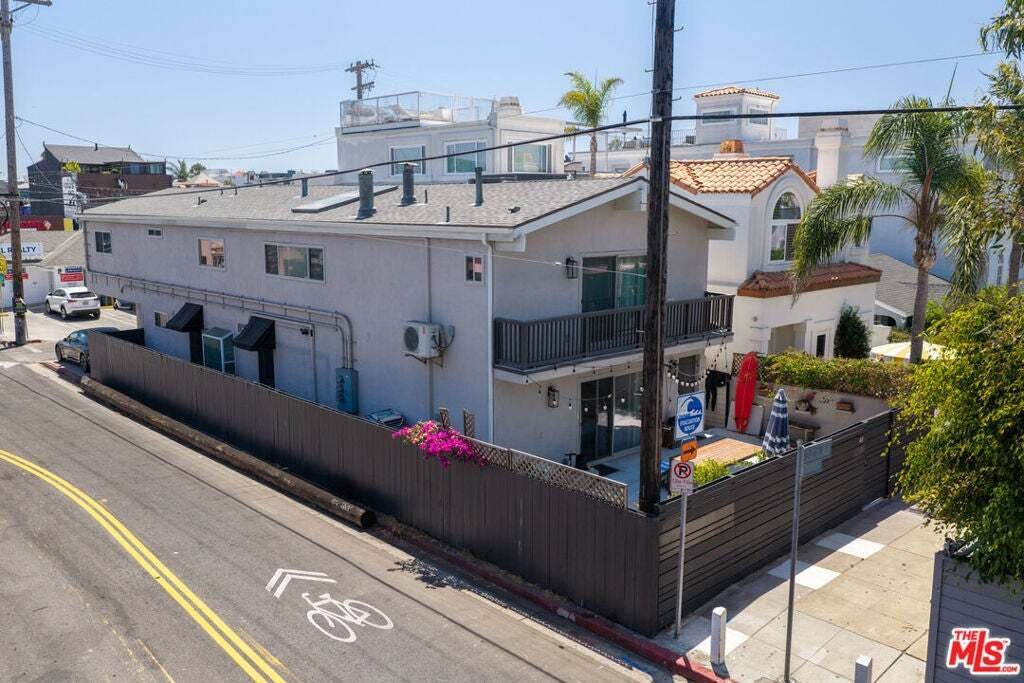 Los Angeles, California, United States 4 - 18773913