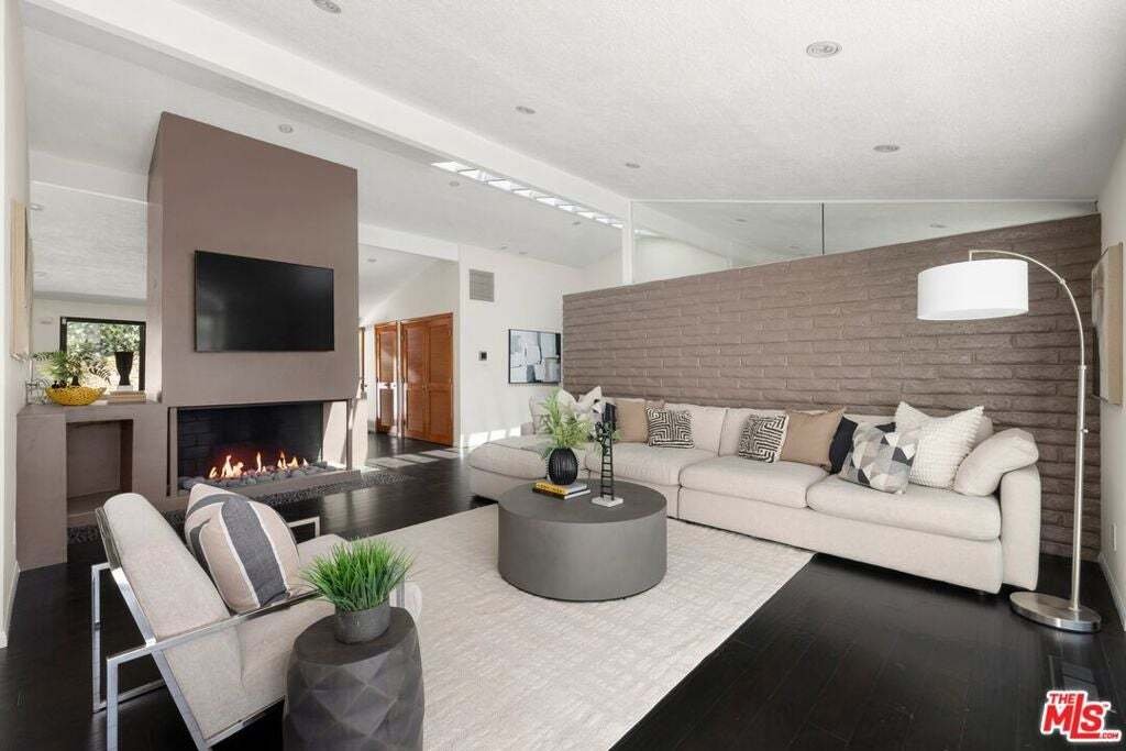House in Los Angeles, California, United States 1 - 18773899