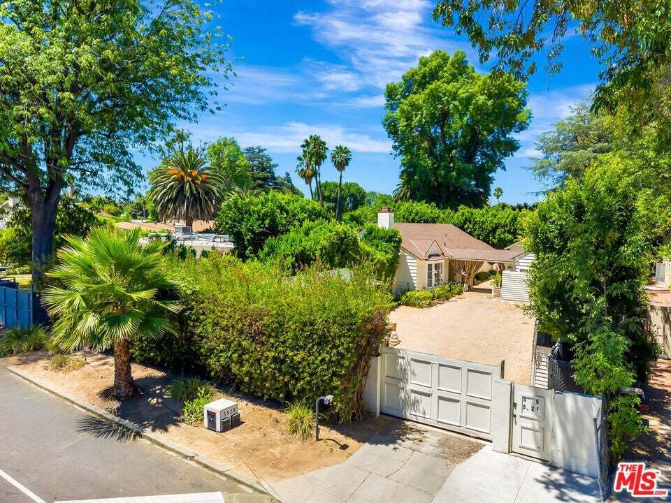 Los Angeles, California, United States 3 - 18773916