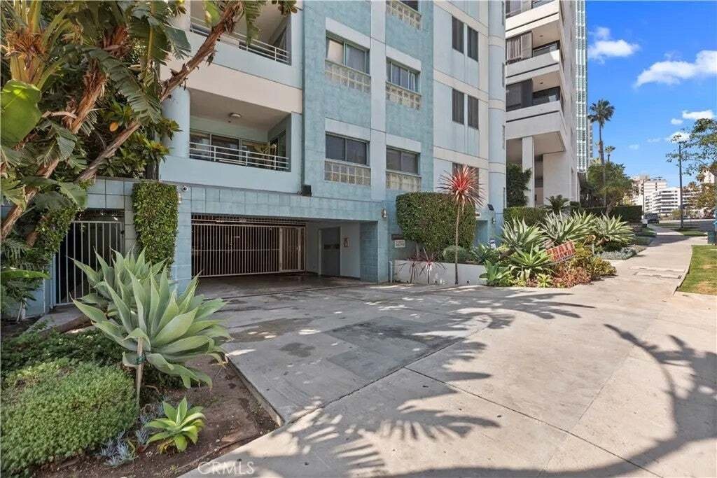 Condo in Los Angeles, California, United States 2 - 18774268