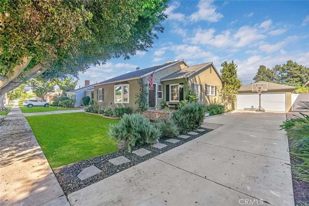 House in Signal Hill, California, United States 2 - 18774253