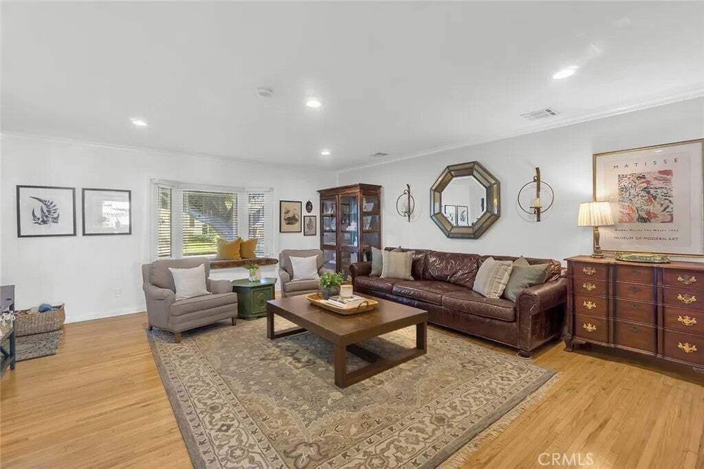 House in Signal Hill, California, United States 3 - 18774253