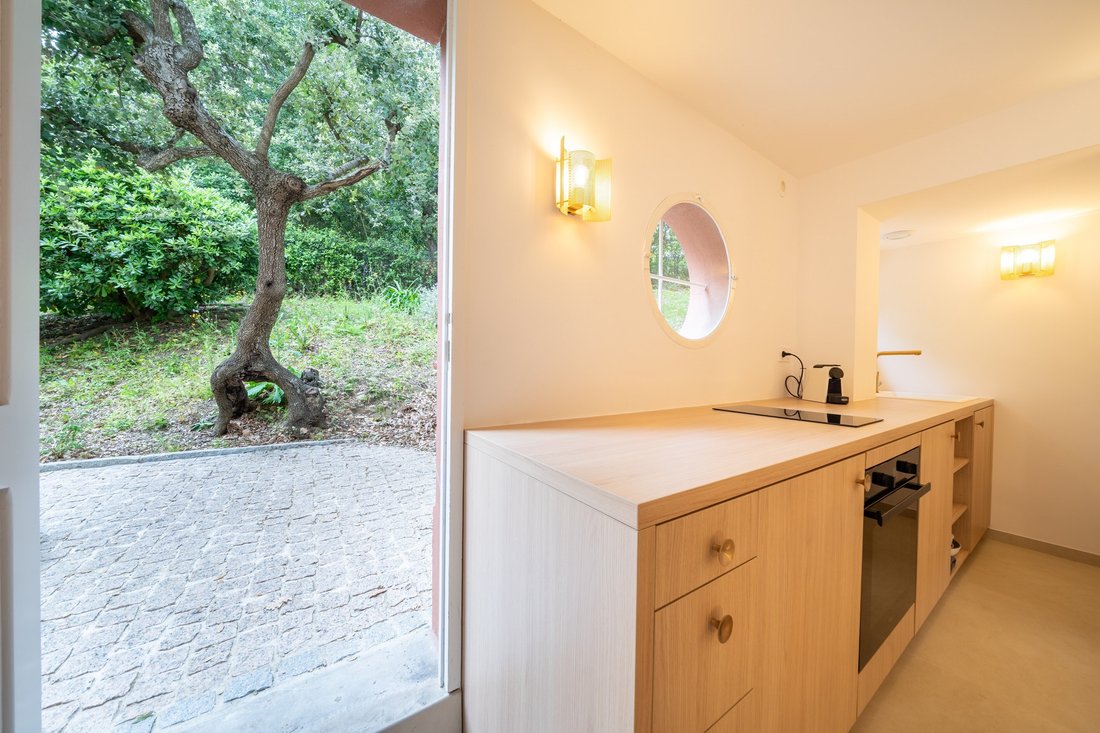 Appartamento a Zone Ouest Urbaine, San Tropez, Francia 3 - 18774332