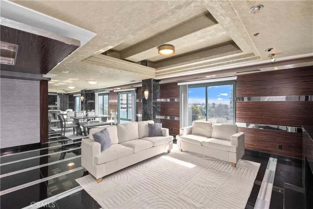 Condo in Los Angeles, California, United States 5 - 18774268