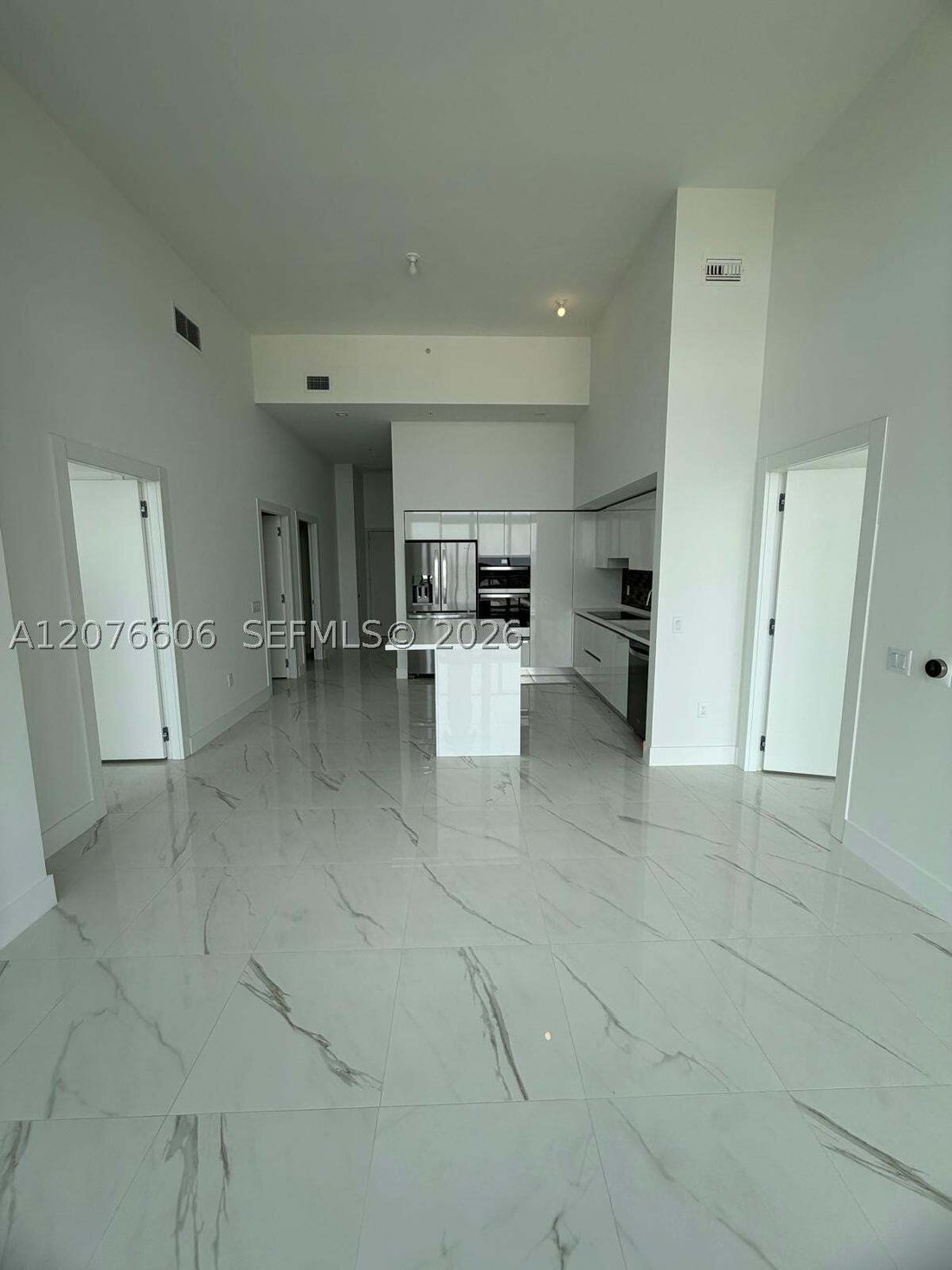 Condominio en Hallandale Beach, Florida, Estados Unidos 4 - 18774019
