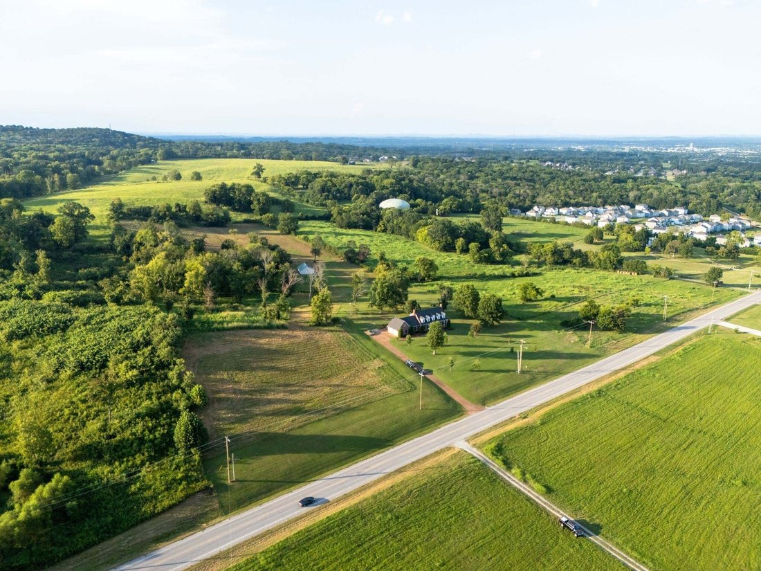 House in Lebanon, Tennessee, United States 2 - 18774087