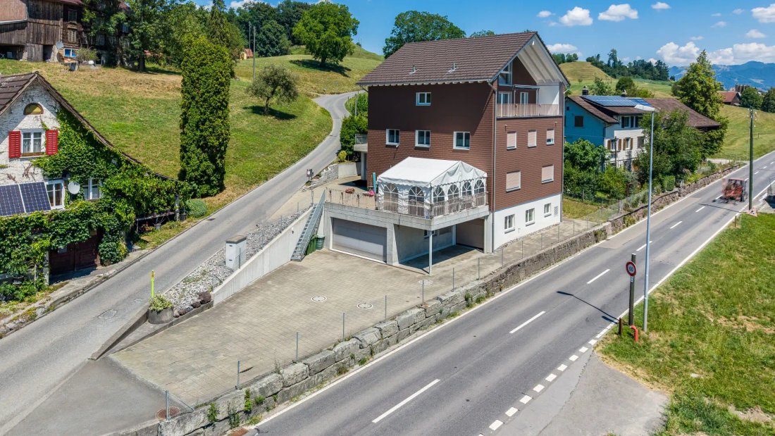 Casa a Tuggen, Svitto, Svizzera 1 - 18774327