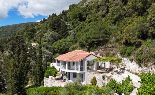 Villa à Neoxoriou, Ellomenos, Grèce 1