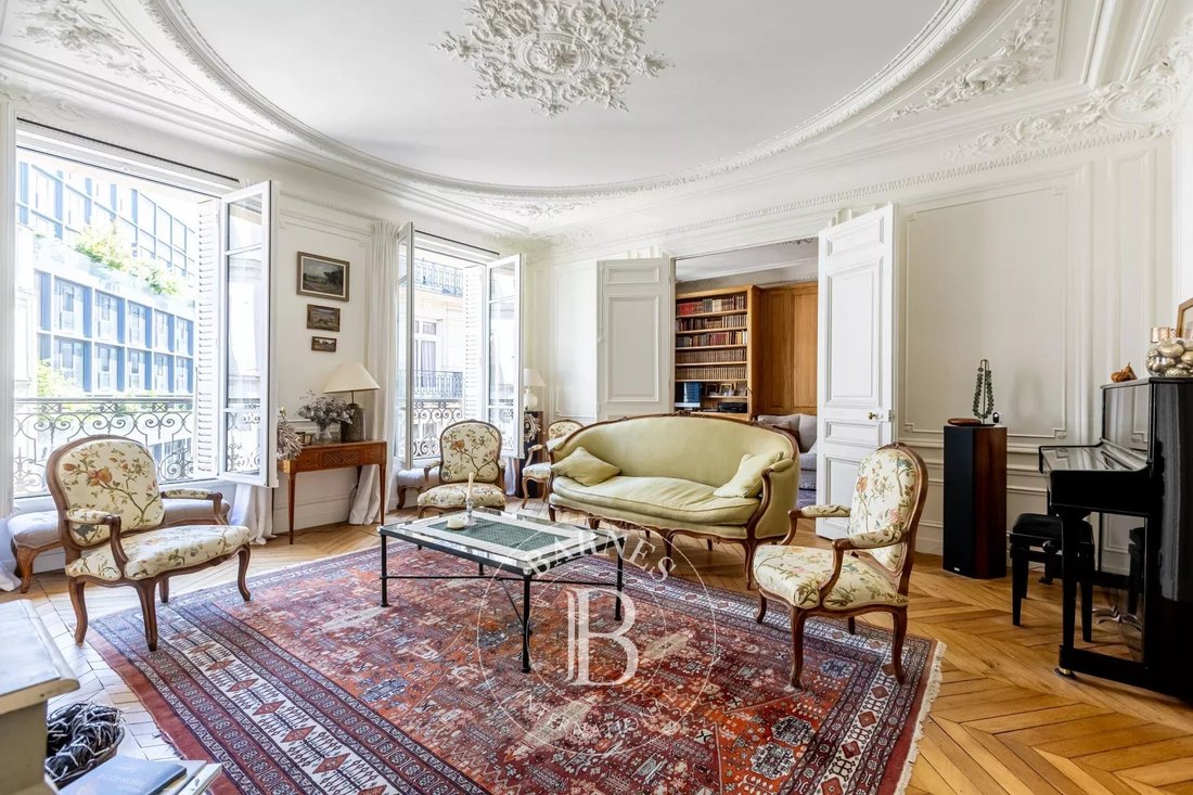 Wohnung in Triangle d'Or, Paris 8e Arrondissement, Paris 3 - 18774645