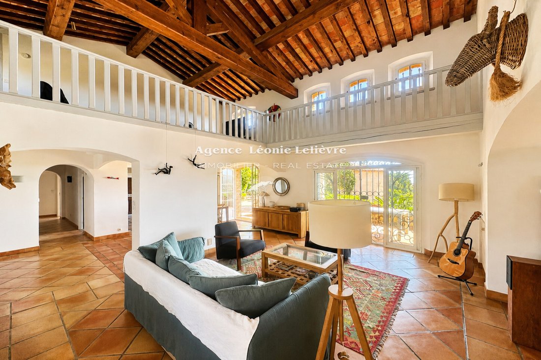 Villa en Les Issambres, Roquebrune-sur-Argens, Francia 4 - 18774743