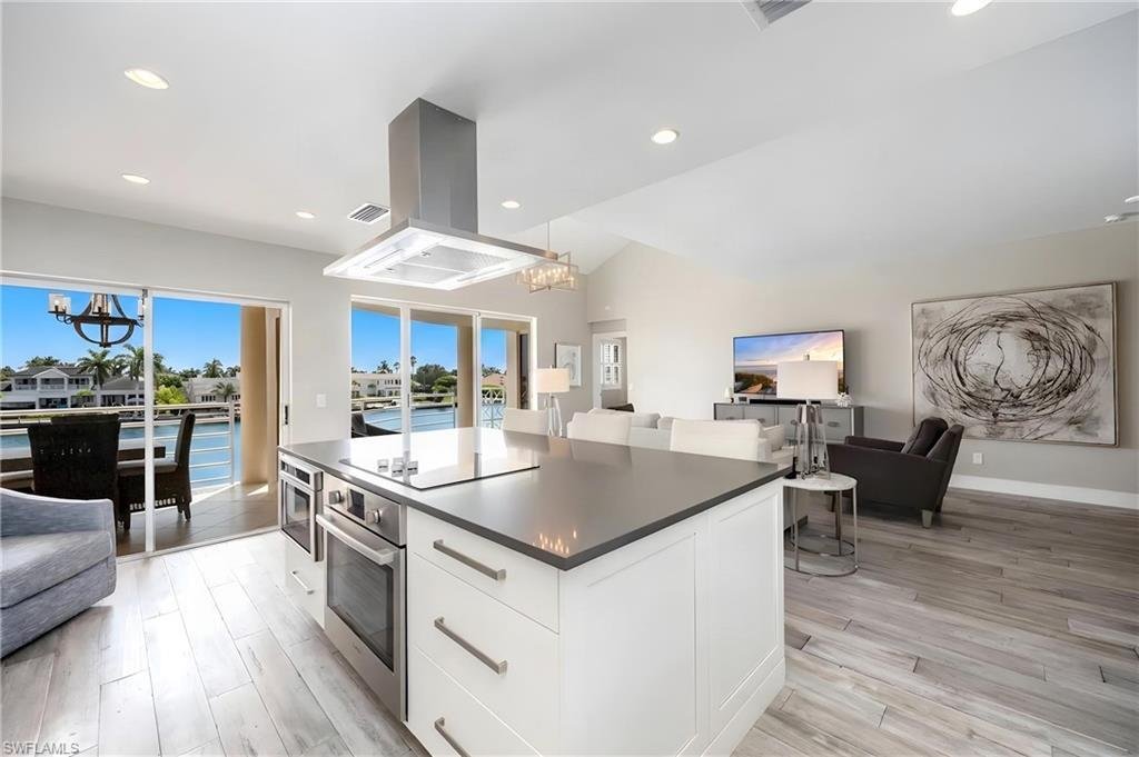 Condo in Naples, Florida, United States 5 - 18775190