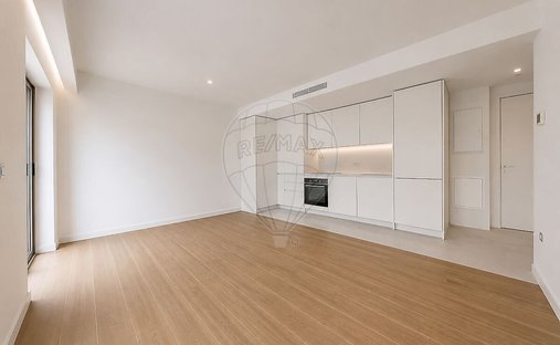 Apartment in Sao Vicente, Lisbon, Portugal 1