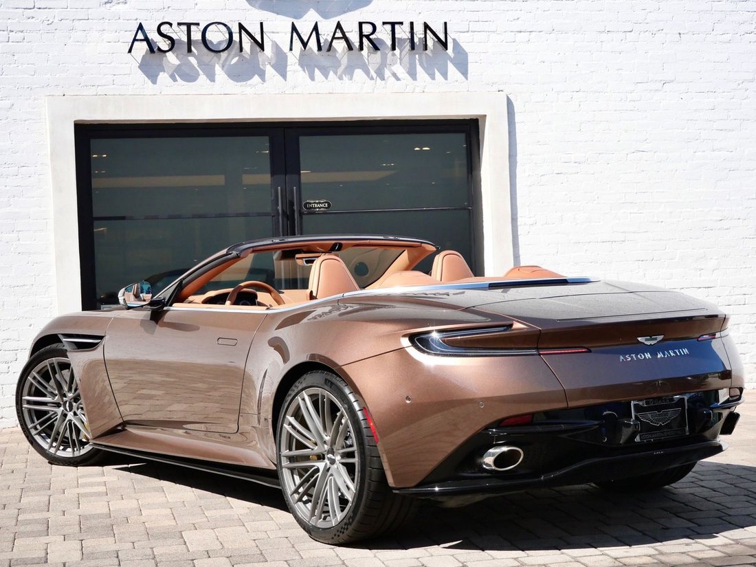 Cabriolet in Beverly Hills, CA, United States 2 - 18774944