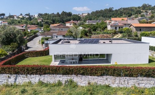 Casa a Este (Sao Pedro e Sao Mamede), Braga, Portogallo 1