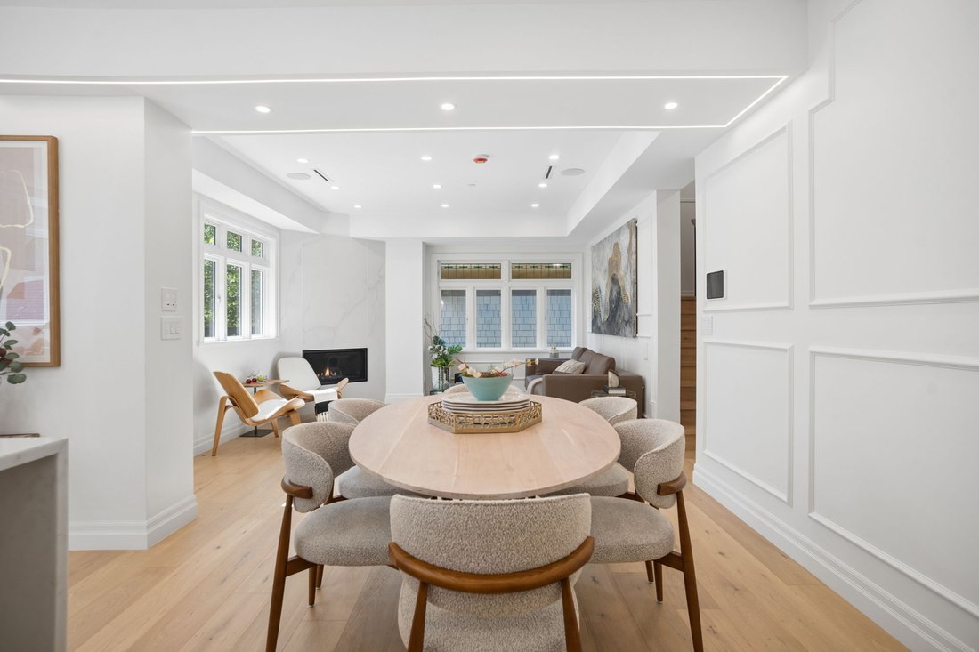 Villa in Vancouver, British Columbia, Canada 4 - 18775189