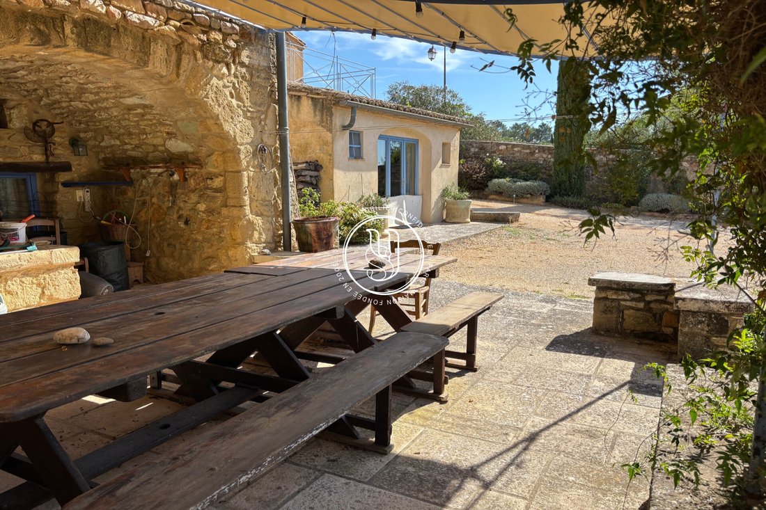 Villa in Uzès, Okzitanien, Frankreich 3 - 18774750