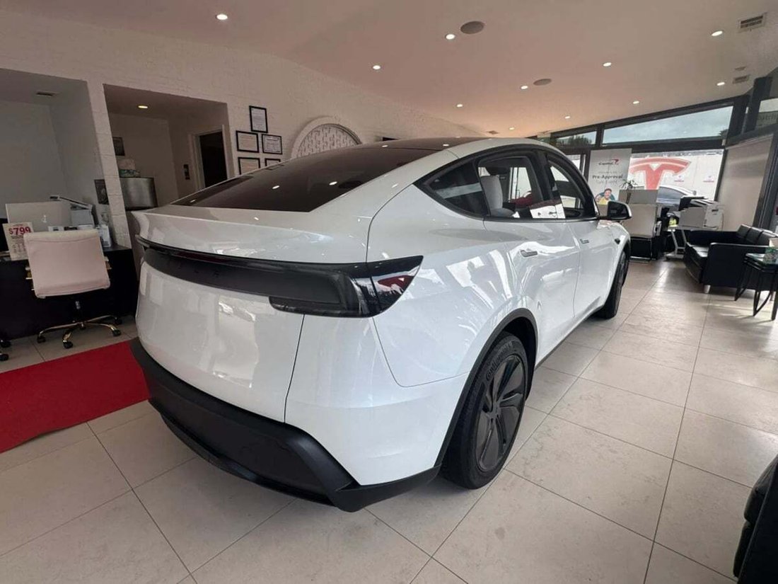 Suv in Newport Beach, CA, United States 5 - 18754918