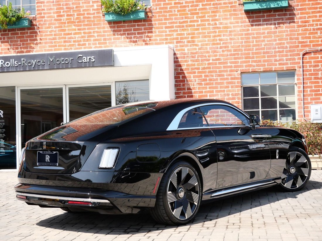 Coupe in Beverly Hills, CA, United States 2 - 18774954