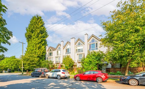 Villa in Vancouver, British Columbia, Canada 1