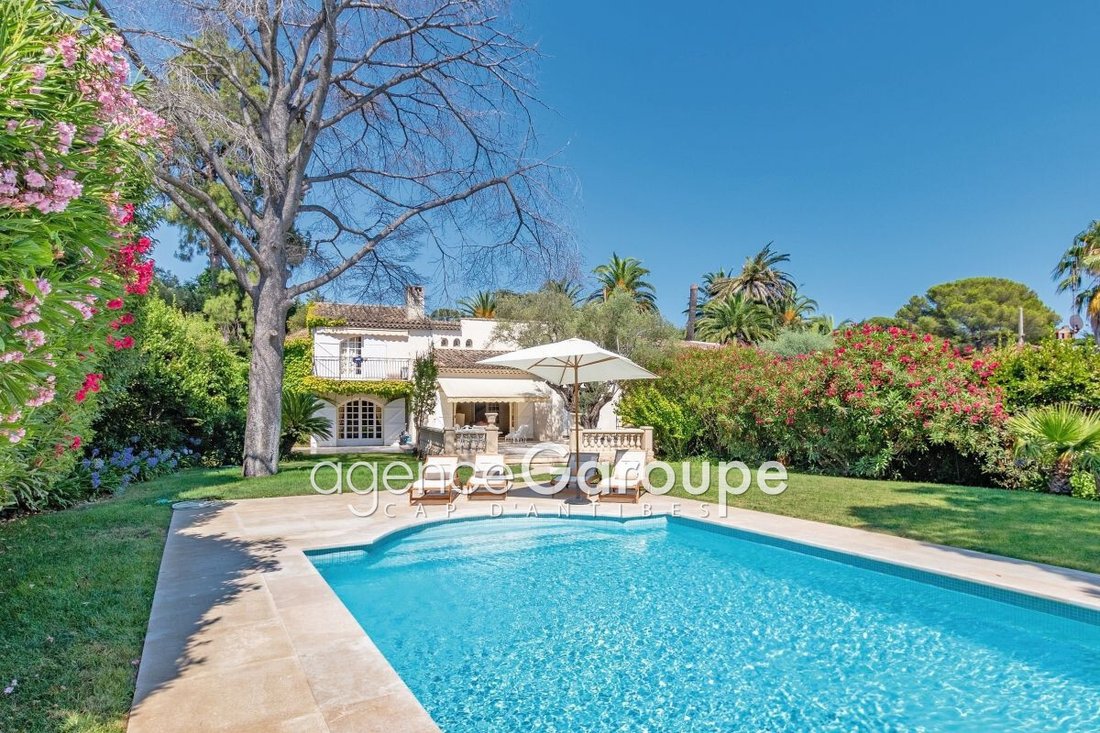 Villa en Antibes, Provenza-Alpes-Costa Azul, Francia 1 - 18774723