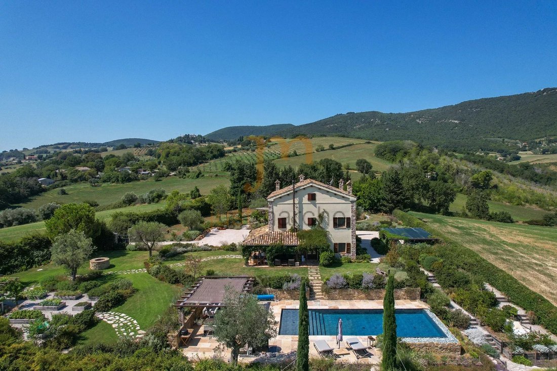 Villa in Treia, Marken, Italien 2 - 18774845