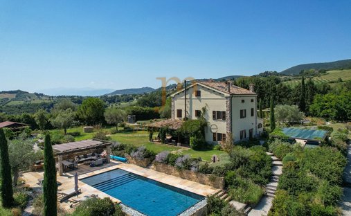 Villa in Treia, Marken, Italien 1