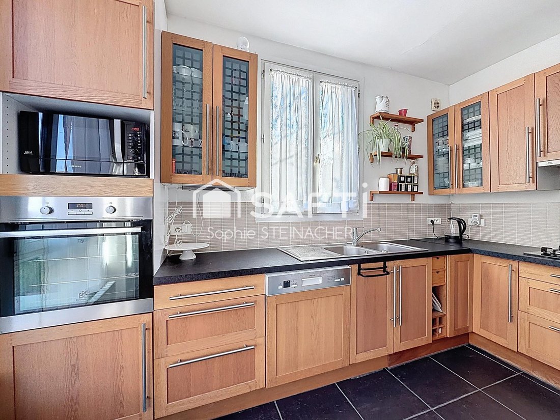 House in Chatou, Ile-de-France, France 4 - 17358489