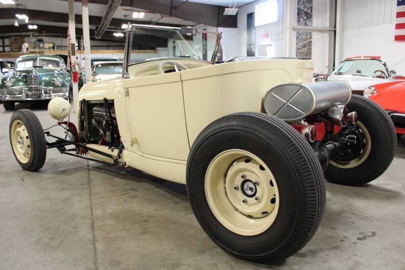 Cabriolet in Traverse City, United States 4 - 18774416