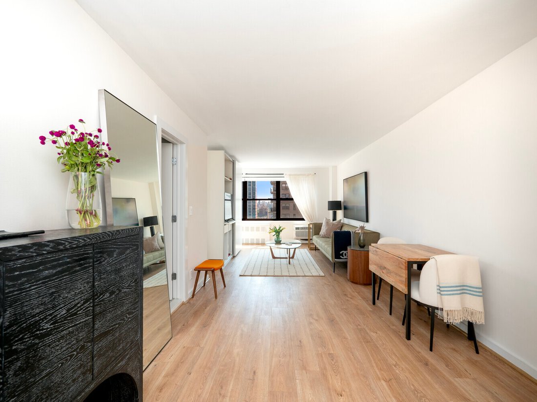 Co Op in New York, New York, United States 2 - 18774727
