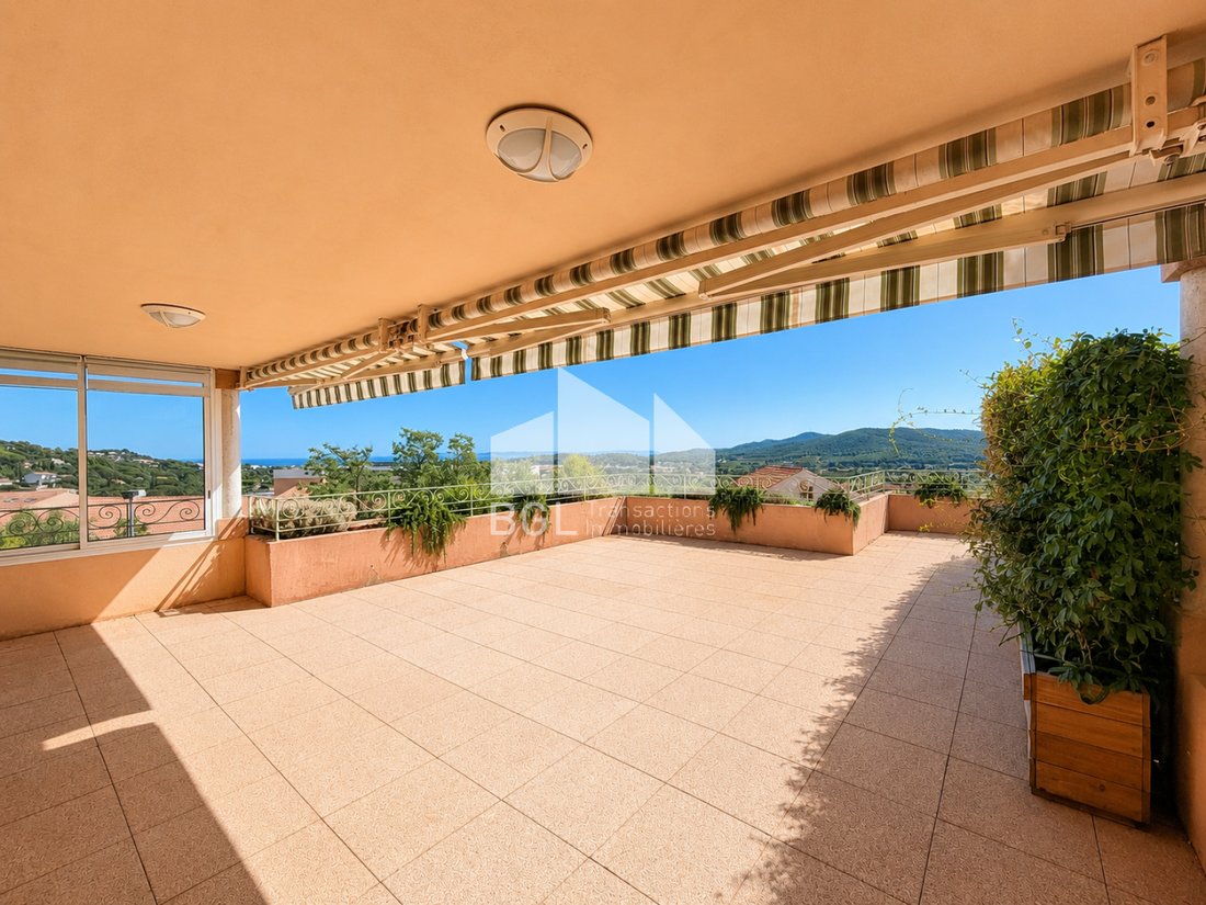 Apartment in Nord Est, Bormes-les-Mimosas, France 1 - 17774226