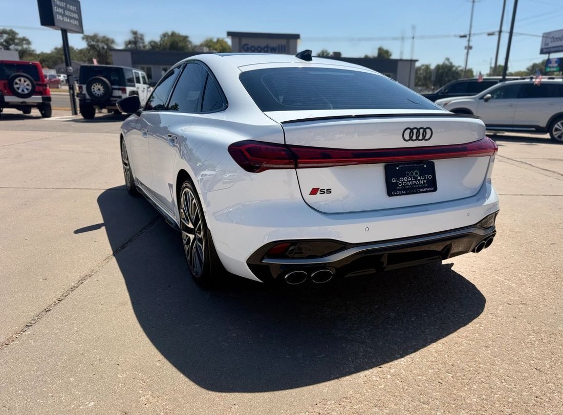 Sedan in Wichita, KS, United States 5 - 18775368