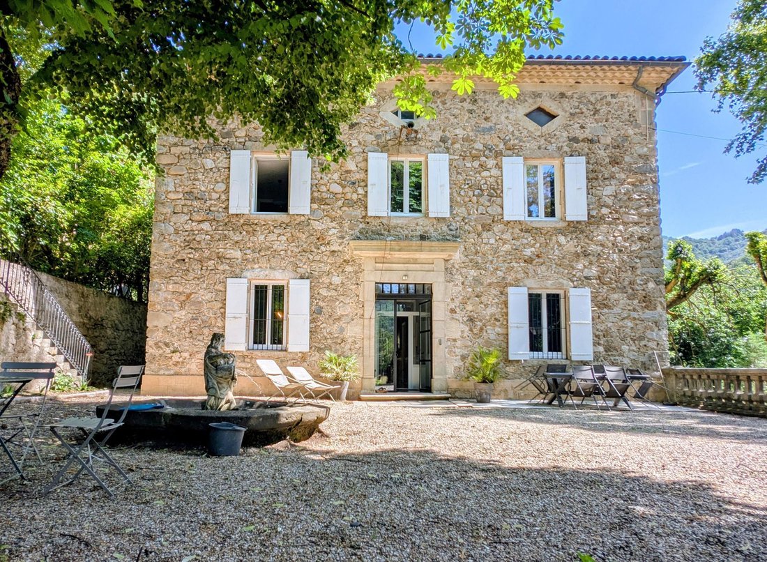 Casa en Vals-les-Bains, Auvernia-Ródano-Alpes, Francia 1 - 18775744