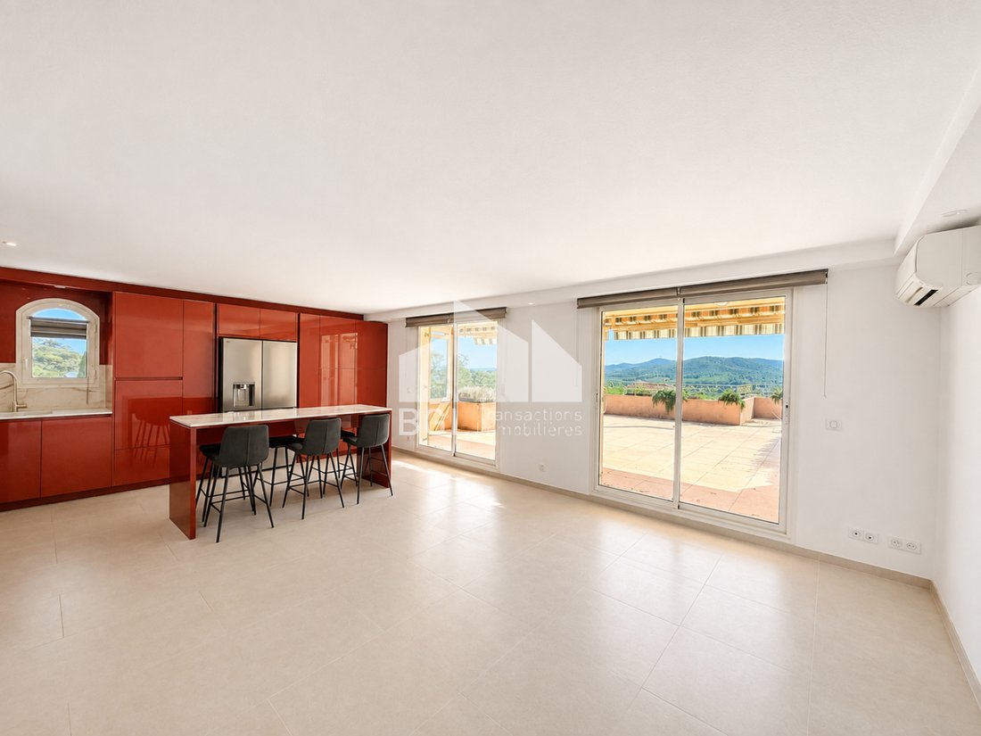 Apartment in Nord Est, Bormes-les-Mimosas, France 3 - 17774226