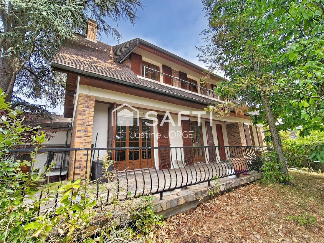 Haus in Mairie, Sainte-Geneviève-des-Bois, Frankreich 1 - 18775642