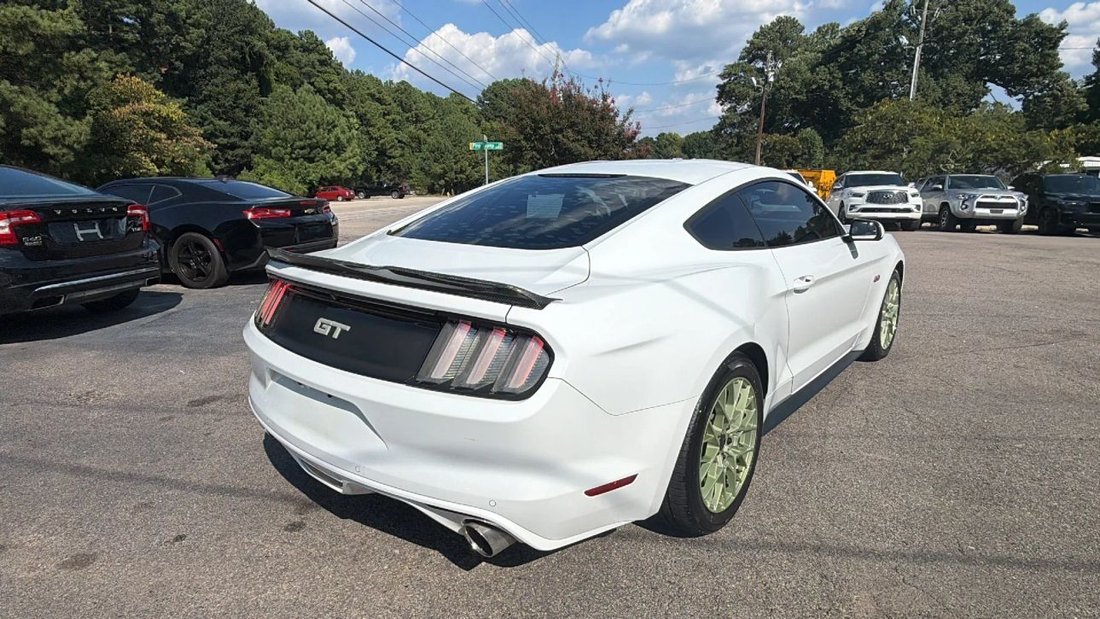 Coupe in Raleigh, NC, United States 3 - 18775498
