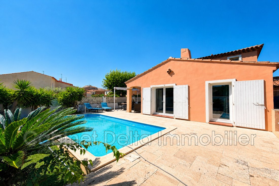 Villa a Sanary-sur-Mer, Provenza-Alpi-Costa Azzurra, Francia 1 - 18774718