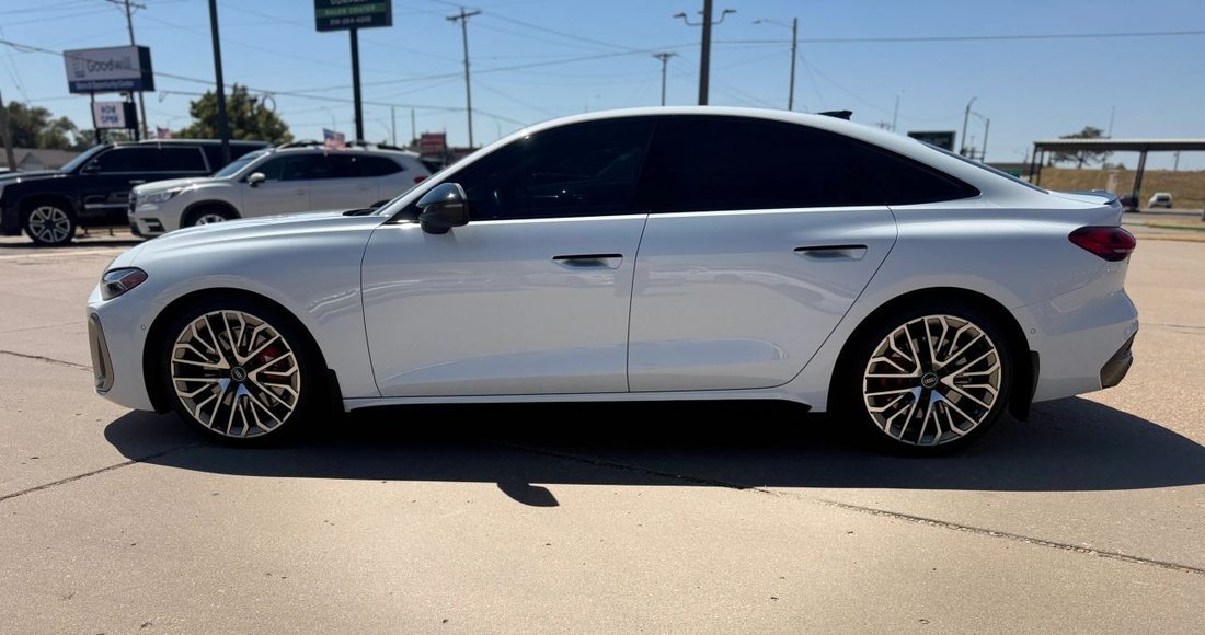 Sedan in Wichita, KS, United States 4 - 18775368