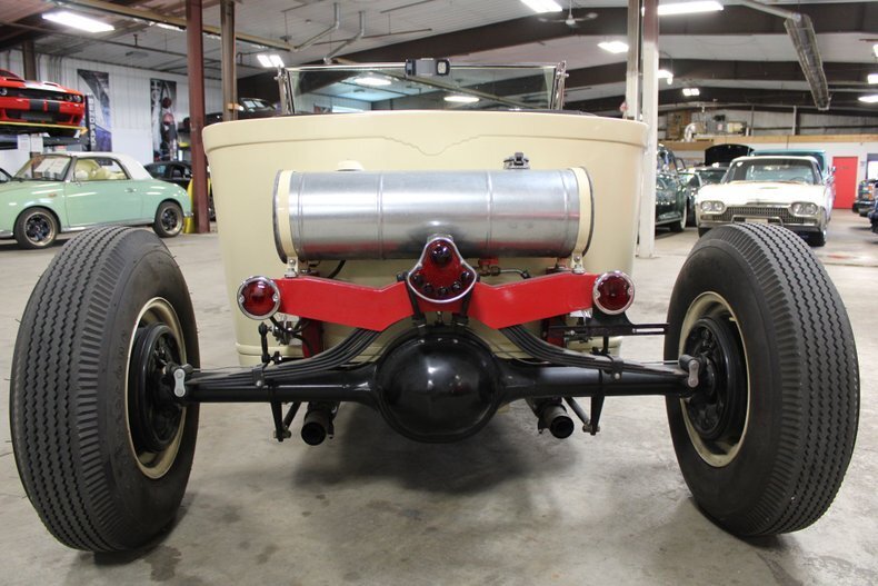Cabriolet in Traverse City, United States 5 - 18774416