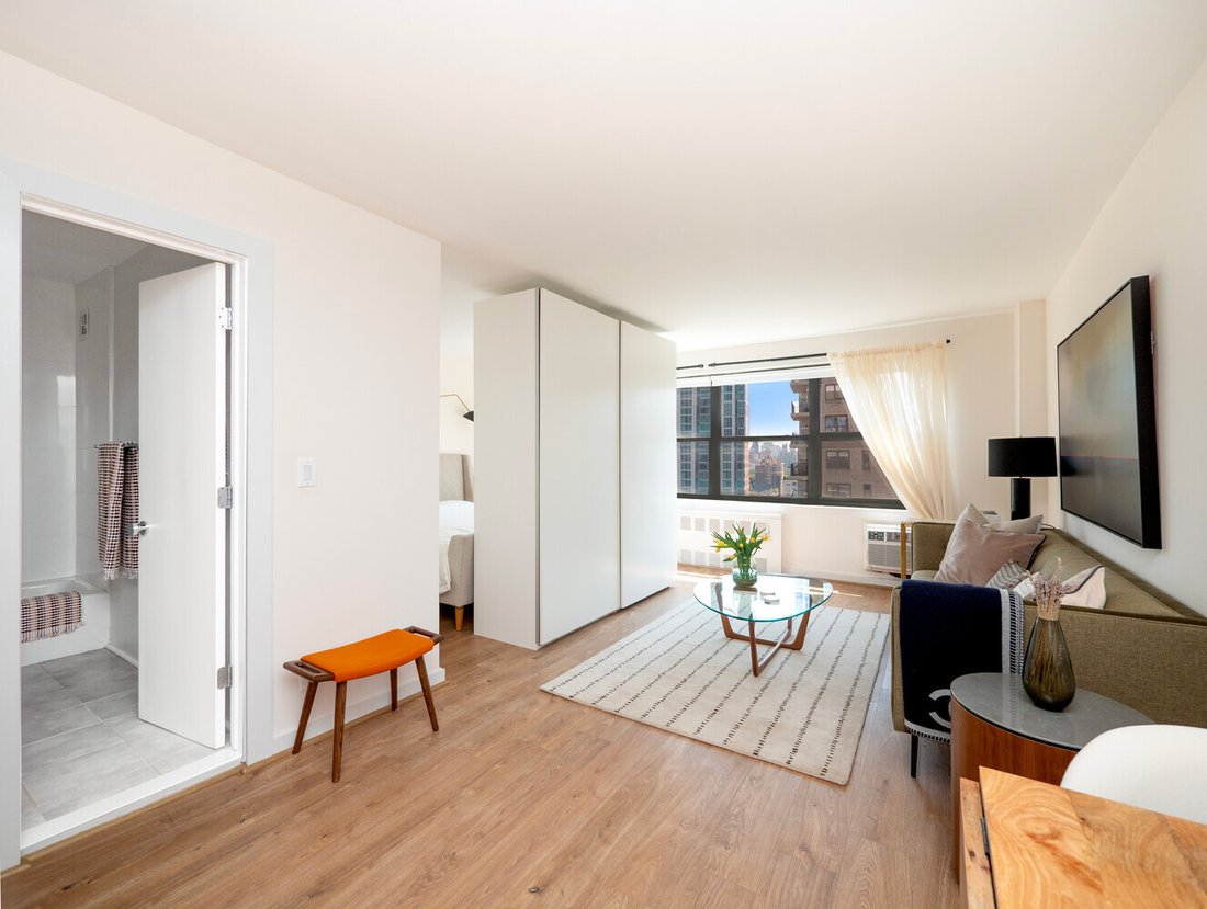 Co Op in New York, New York, United States 1 - 18774727