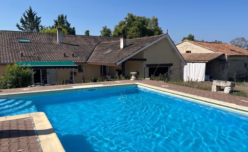Casa en Saint-Aubin-de-Cadelech, Nueva Aquitania, Francia 1