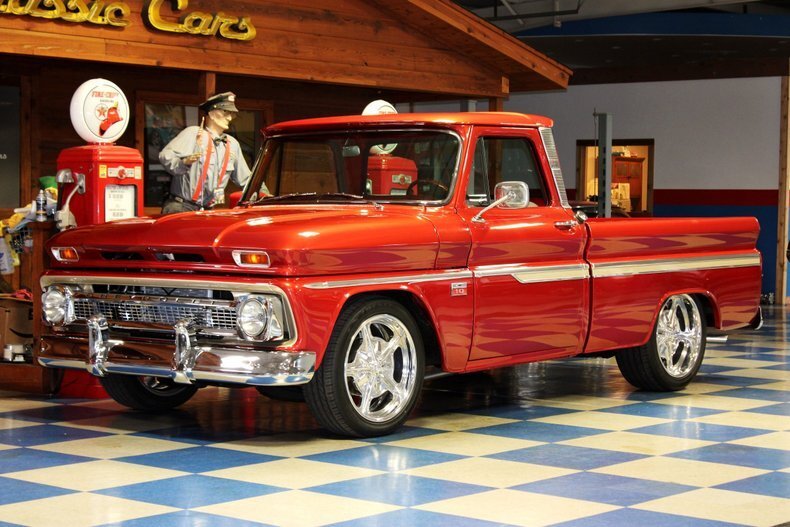 350 cui  Auto  P/B  P/S  A/C  Custom Interior  20" Billet Specialties wheels!!! in New Braunfels, United States 3 - 18774417