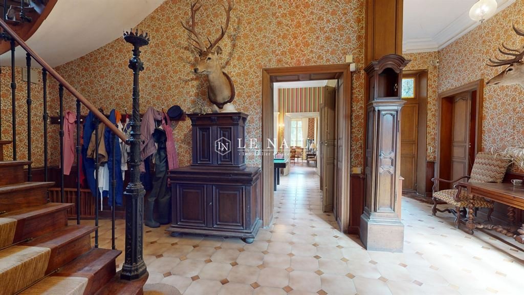 Schloss in Moulins, Auvergne-Rhone-Alpen, Frankreich 4 - 14952593