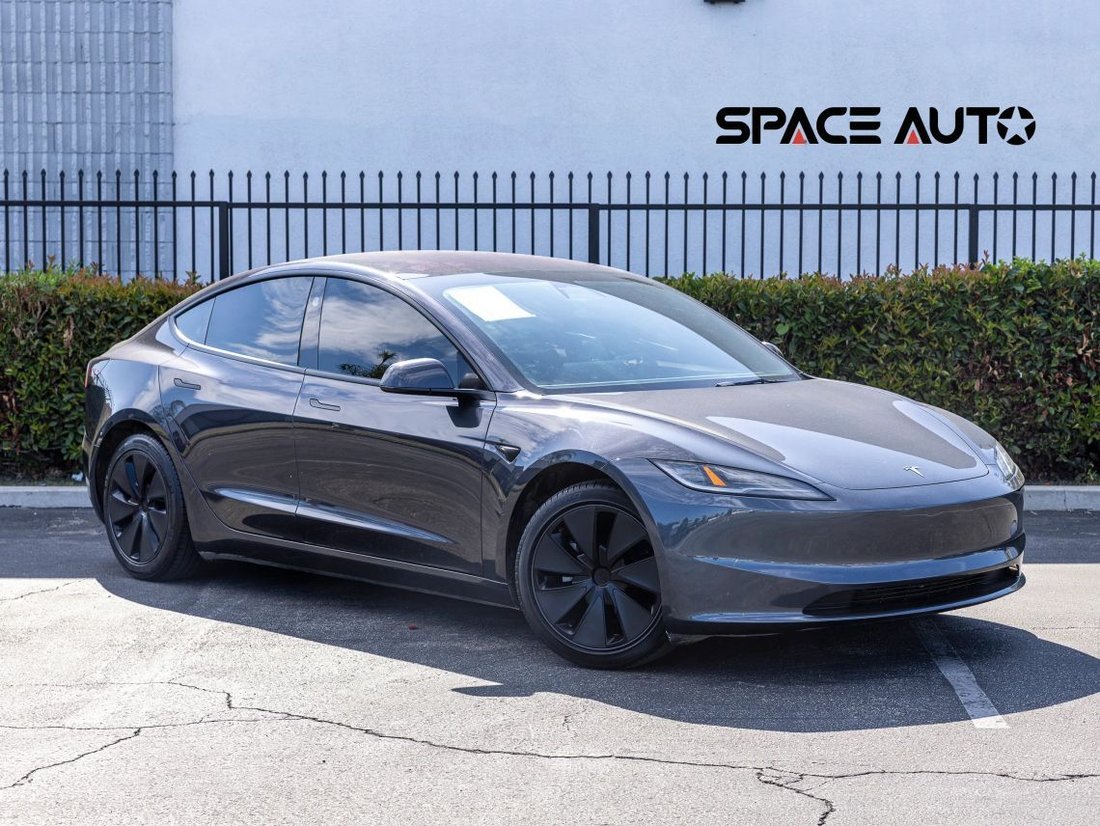 Sedan in Azusa, CA, United States 1 - 18731335