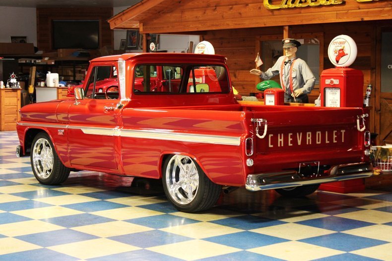 350 cui  Auto  P/B  P/S  A/C  Custom Interior  20" Billet Specialties wheels!!! in New Braunfels, United States 4 - 18774417