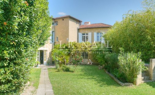 House in Ouest, Condom, France 1